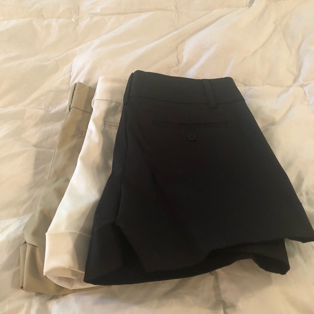 NYC 7th Avenue Design Studio Shorts SZ 6 Lot of 3